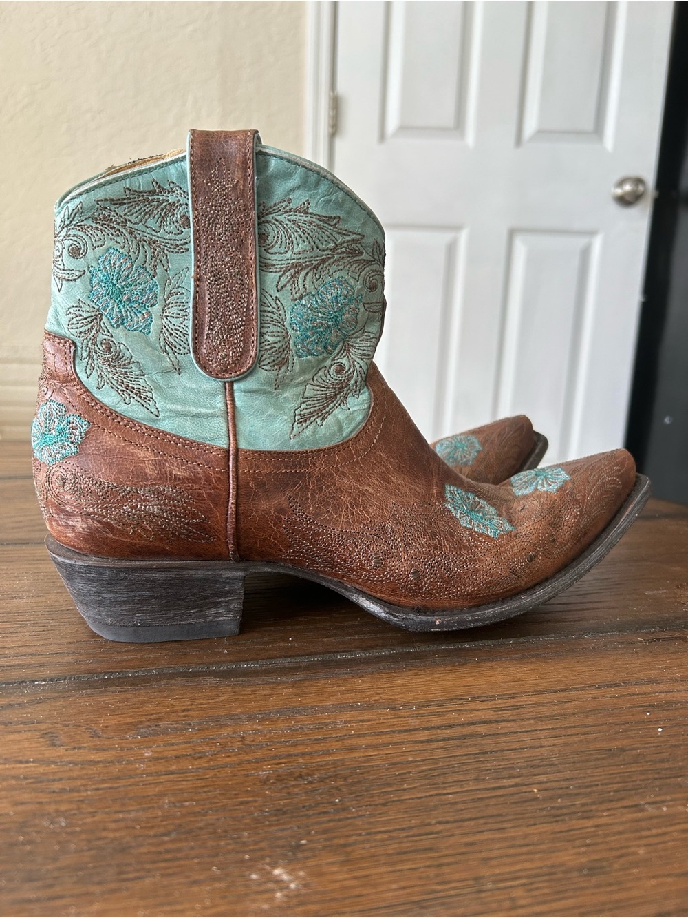 Old Gringo Yippee ki yay "Laurel Short" Floral Embroidered Ankle Boots